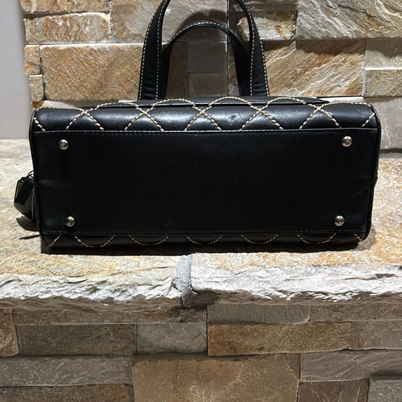 GORGEOUS Authentic CHANEL Black Calfskin Wild Stitch Surpique shoulder bag - Picture 7 of 16